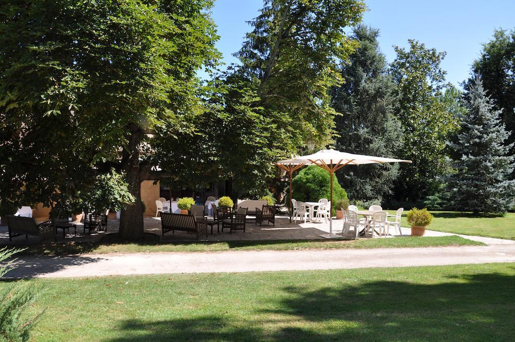 Hostellerie Restaurant Les Gorges de l'Aveyron Bruniquel Extérieur photo